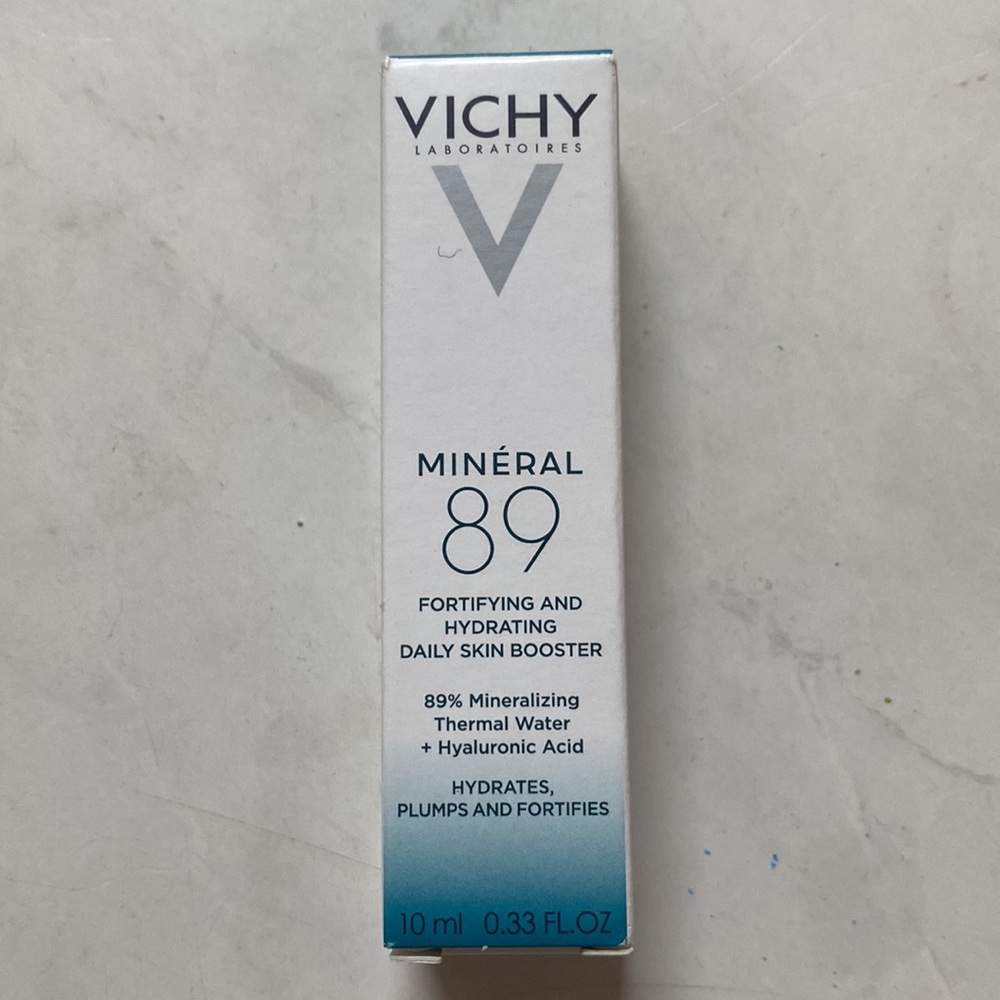 New VICHY MINERAL 89 Fortifying and Hydrating Daily Skin Booster 10ml